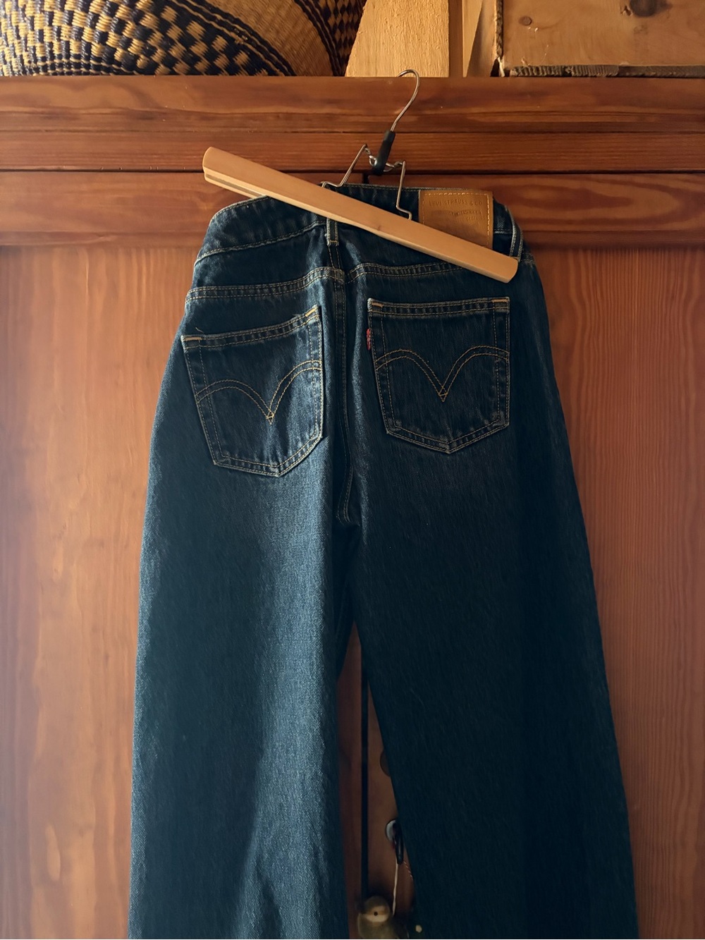 Levi’s Low and Loose 25